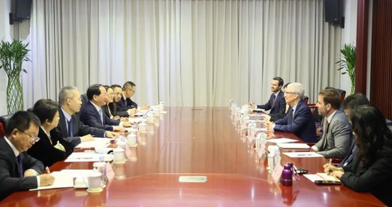 炒股开什么证券公司 金壮龙会见苹果公司首席执行官库克